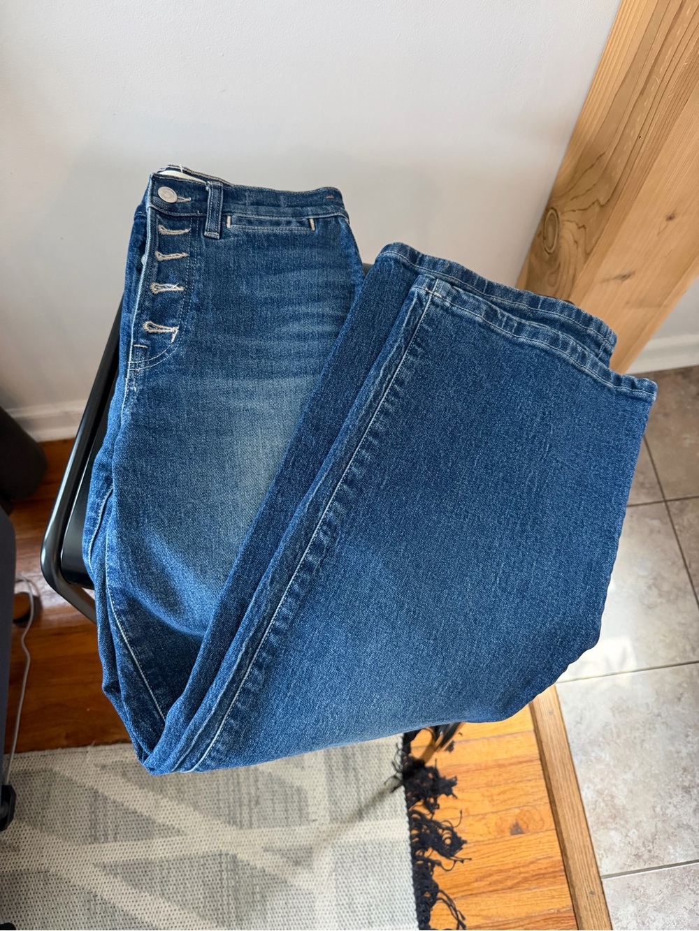 Madewell Perfect Vintage Wide-leg jeans.